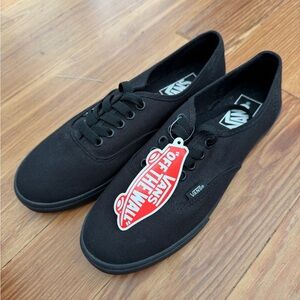 VANS Lo Pro black canvas skate shoes sneakers - women’s size 8